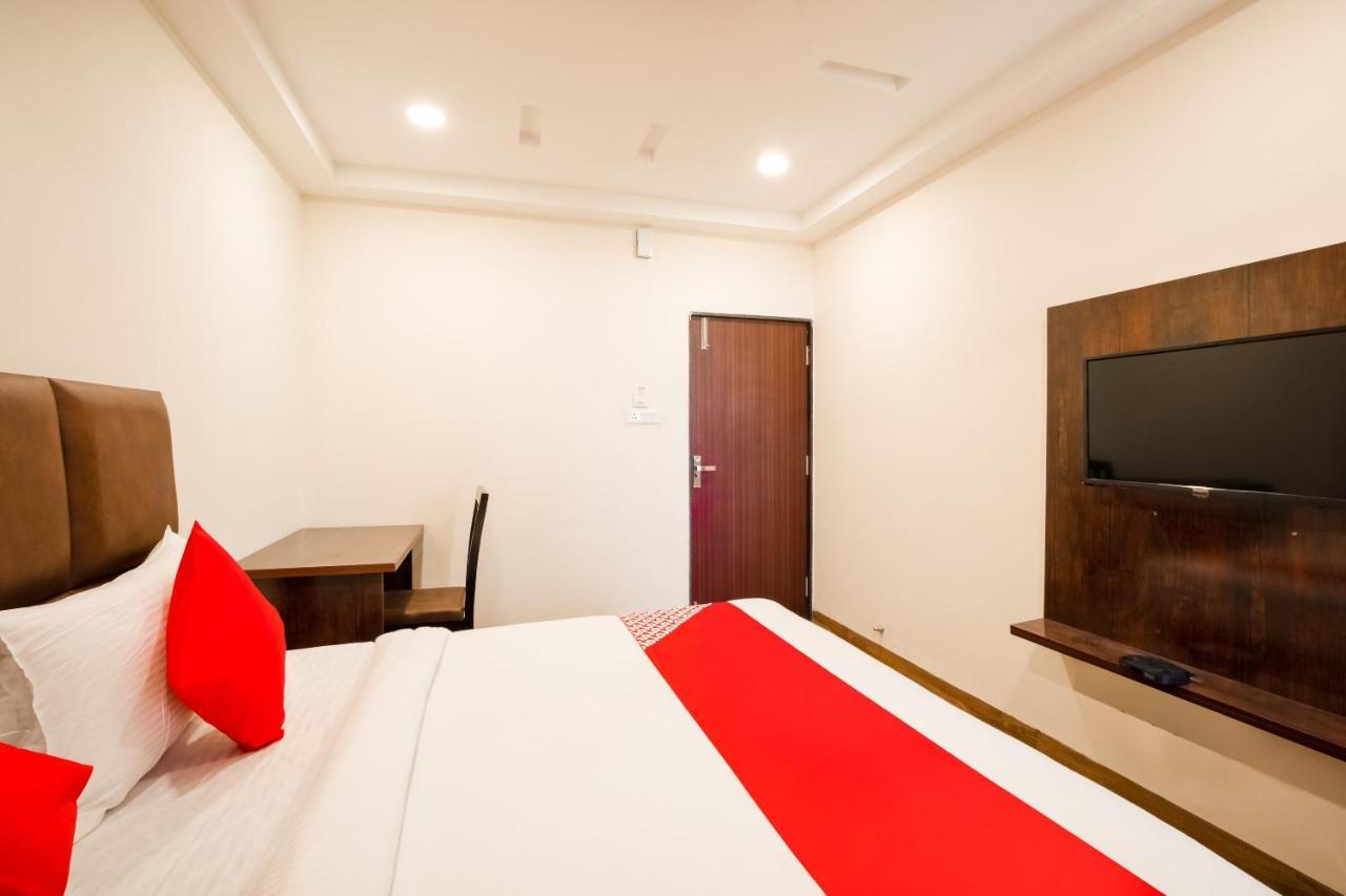 Oyo 71689 Hotel S Pride Индор Екстериор снимка