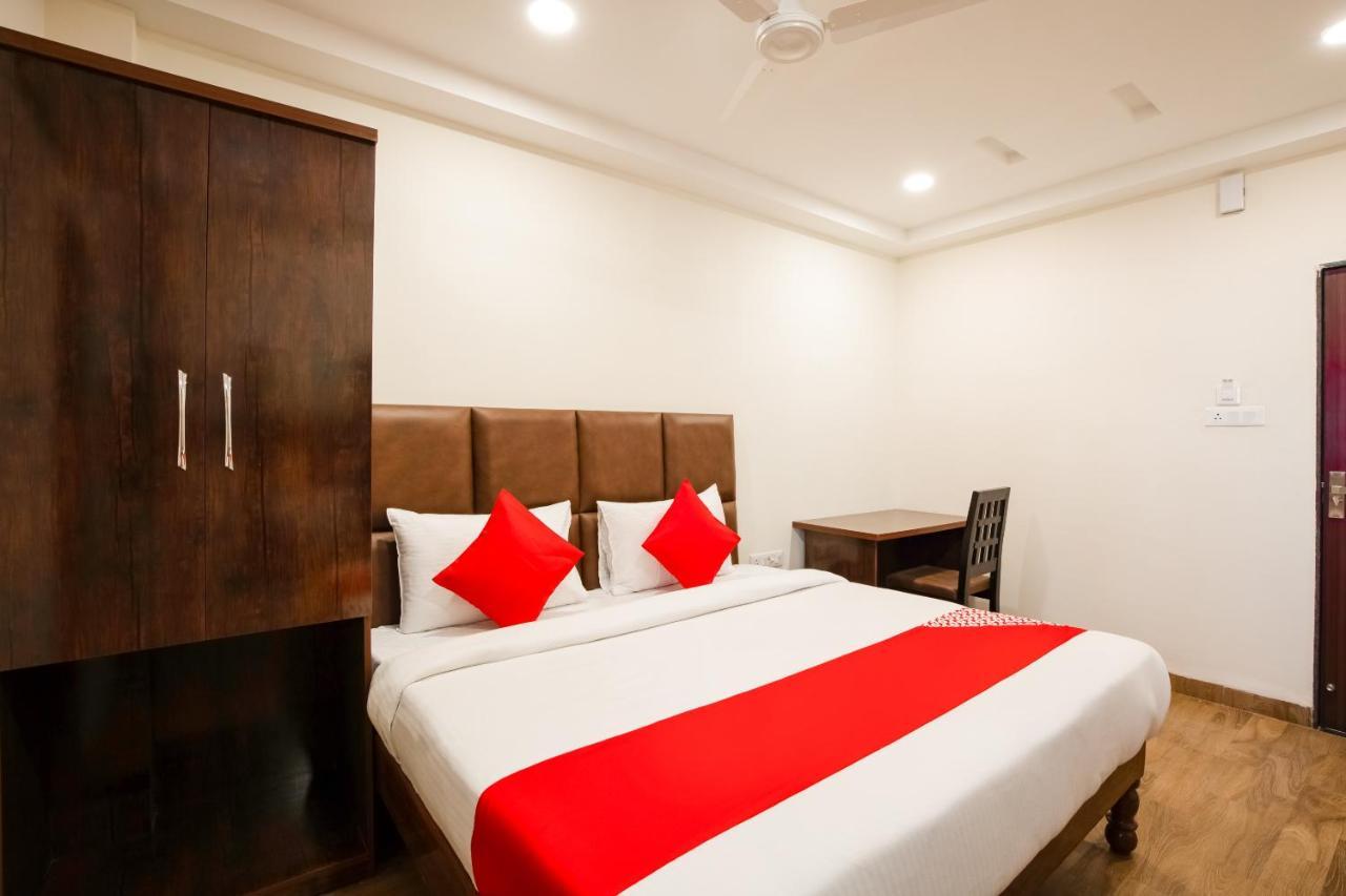 Oyo 71689 Hotel S Pride Индор Екстериор снимка