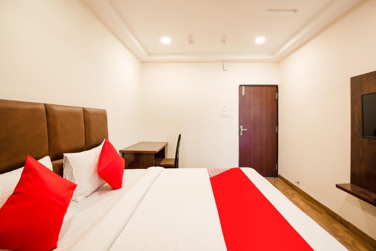Oyo 71689 Hotel S Pride Индор Екстериор снимка